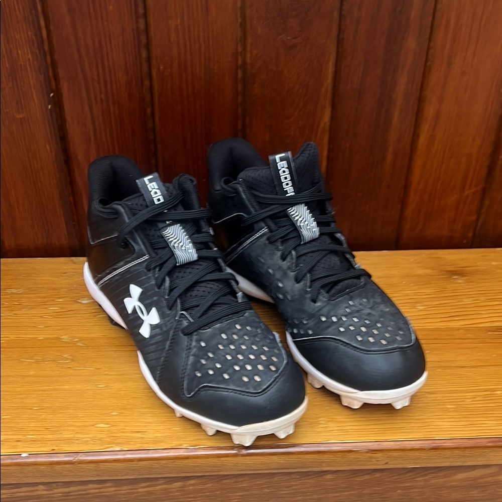 Under Armour Kids Black baseball Cleats